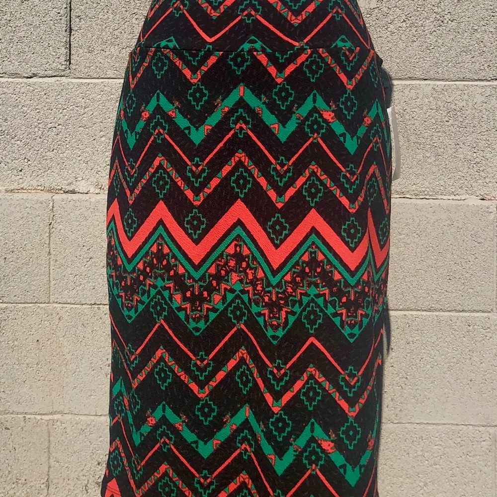 BNWT Cassie (Lularoe)